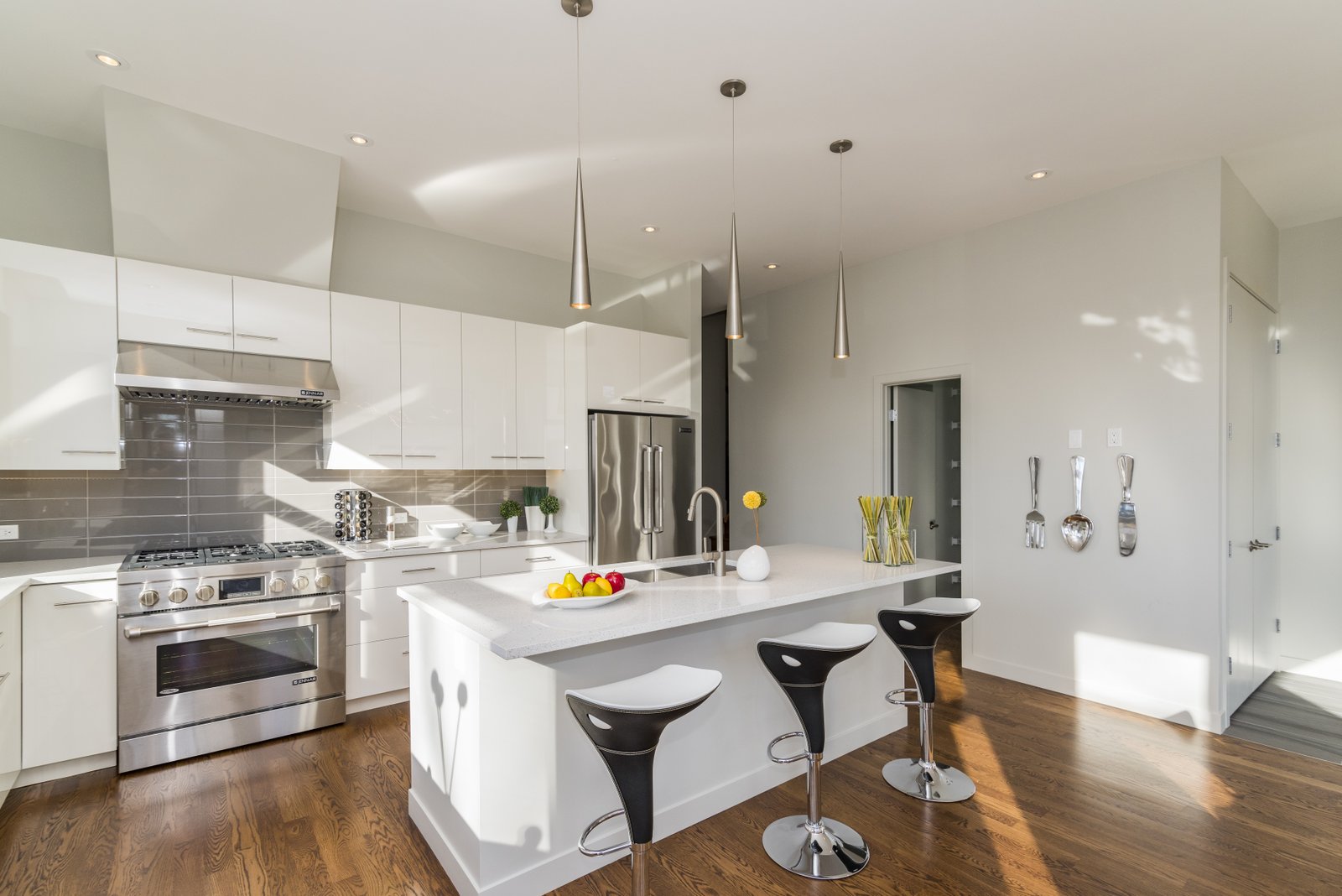 Modern kitchen cleaning